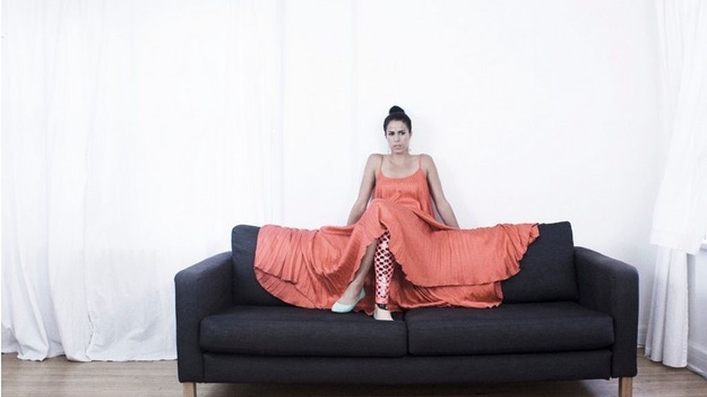 Moda y prótesis, de la mano