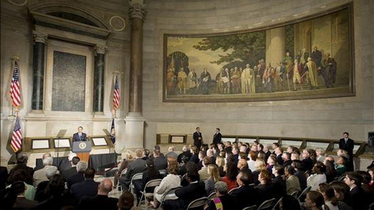 La semana pasada, Washington solicitó a su ex colonia que acogiera a los presos chinos por el rechazo de la oposición republicana a que fueran encarcelados en EEUU después de que el presidente estadounidense, Barack Obama (en la foto), anunciara el inminente cierre de Guantánamo. EFE/Archivo