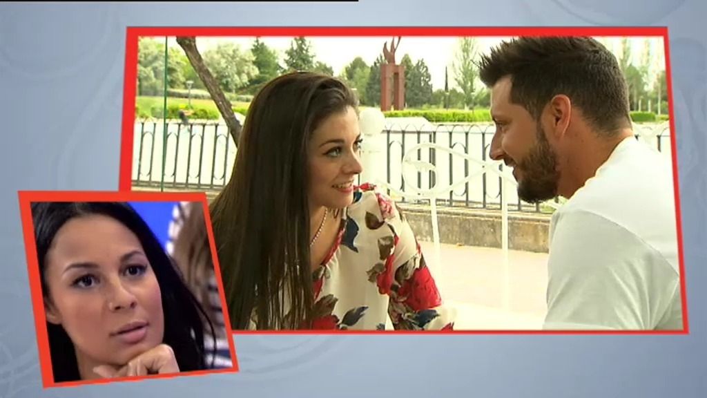 Manu y Ruth se besan