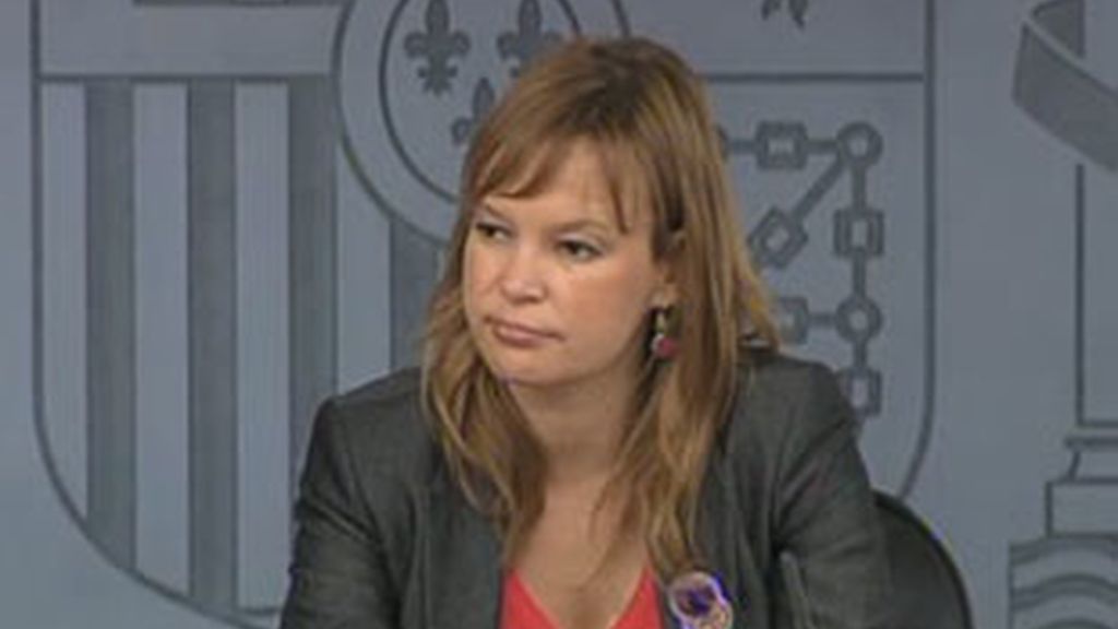 Para Leire Pajín, "el objetivo es dar un paso importante en el derecho a morir con dignidad y evitar sufrimientos innecesarios". Vídeo: Informativos Telecinco.