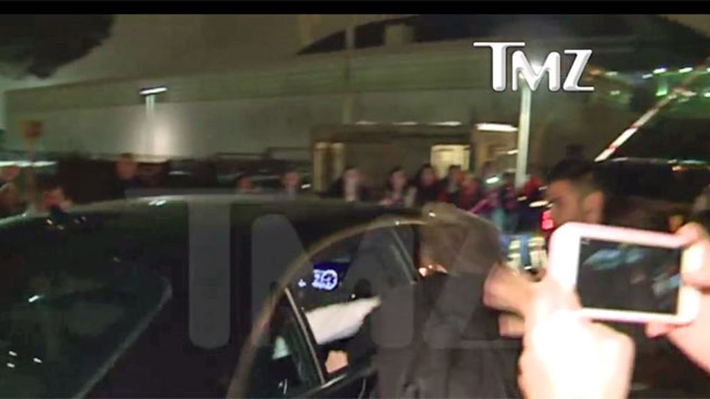 Coche, ventanilla, drama: el puñetazo de Bieber a un fan en Barcelona, paso a paso