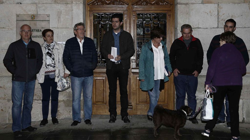 El Ayuntamiento de Alsasua condena los "actos violentos" con dos guardias civiles