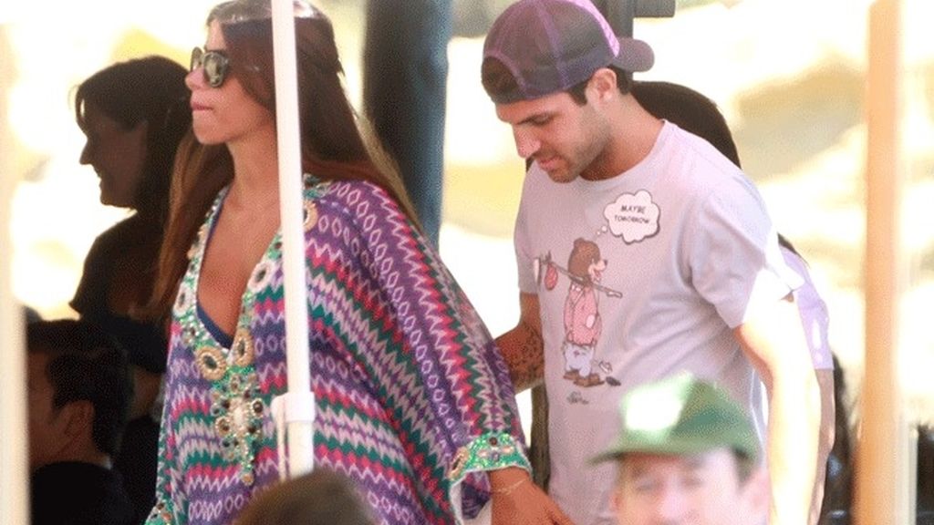 Cesc Fàbregas y su novia Daniella en Ibiza
