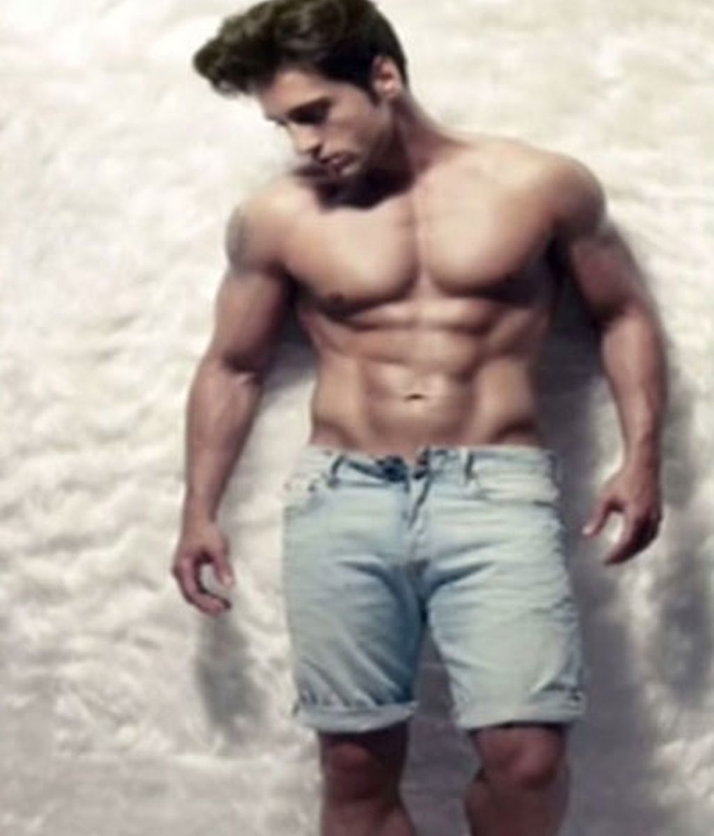 Bustamante, portada de Shangay