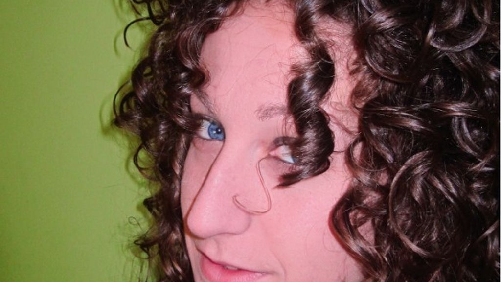 Laura Fiaño es una de las finalistas del concurso y se lleva un set de belleza L'Oreal valorado en 100 euros.