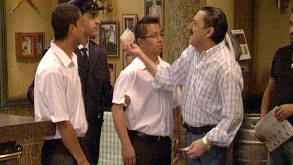 Soraya besa a Chema Soraya besa a Chema