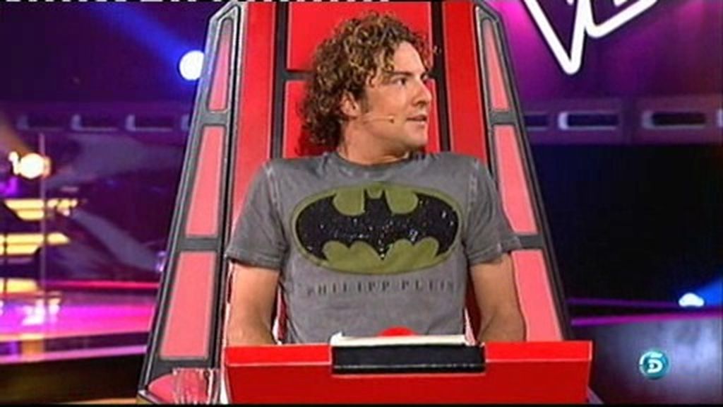 La comentadísima camiseta de Bisbal con el emblema de 'Batman'
