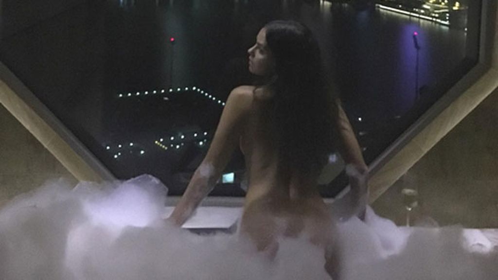 Junio: Pedroche y la foto de sus "no vacaciones" de este año