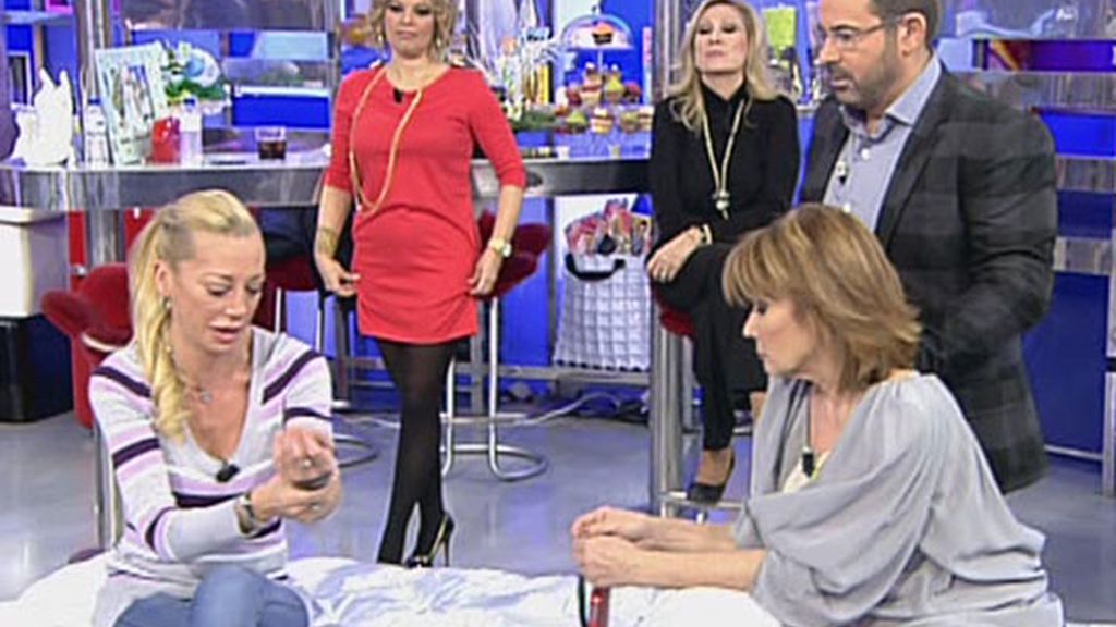 Belén Esteban se emociona