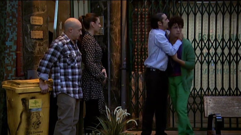 Fidel ayuda a Barajas en su conquista sin saber que su objetivo es Soraya