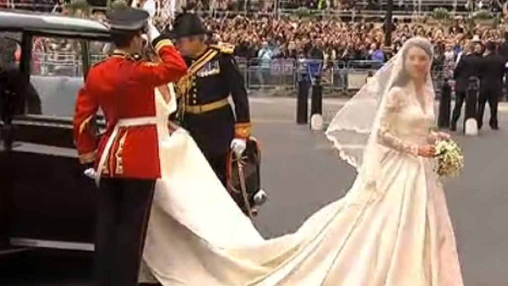 La novia Kate Middleton a su llegada a la abadía de Westminster