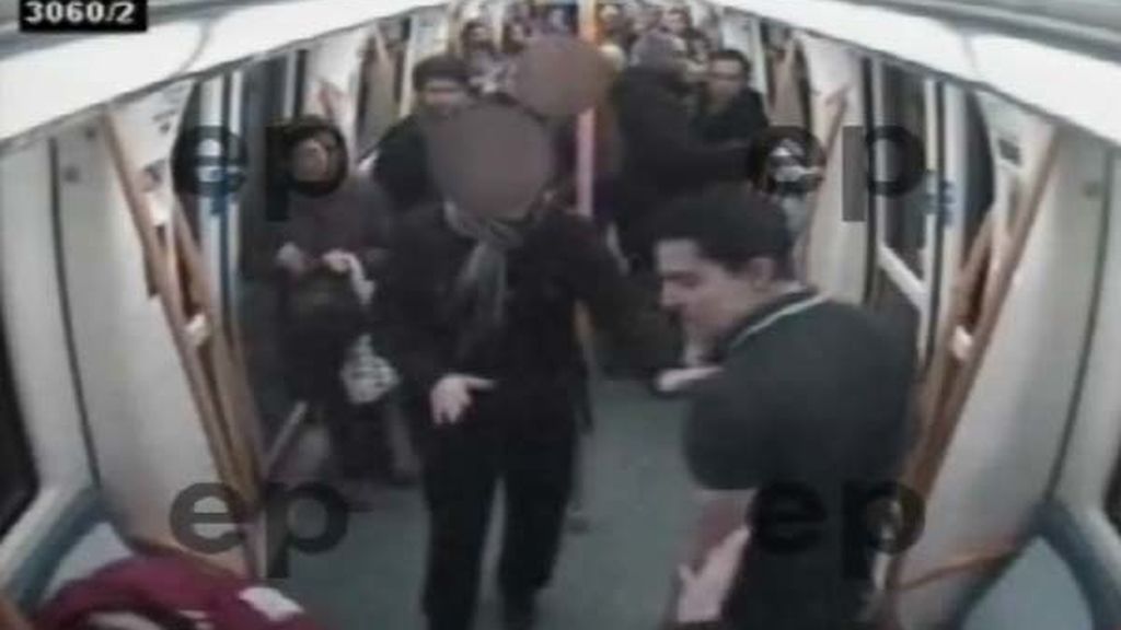 Brutal paliza en el metro de Madrid