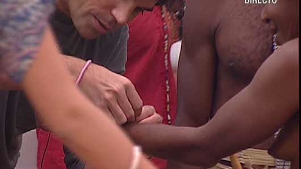 Una tribu indígena 'invade' Guadalix