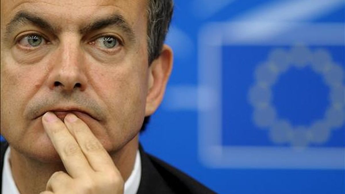 El presidente del gobierno, José Luis Rodríguez Zapatero, ofrece una rueda de prensa tras su intervención ayer en el pleno del Parlamento Europeo en Estrasburgo (Francia). EFE