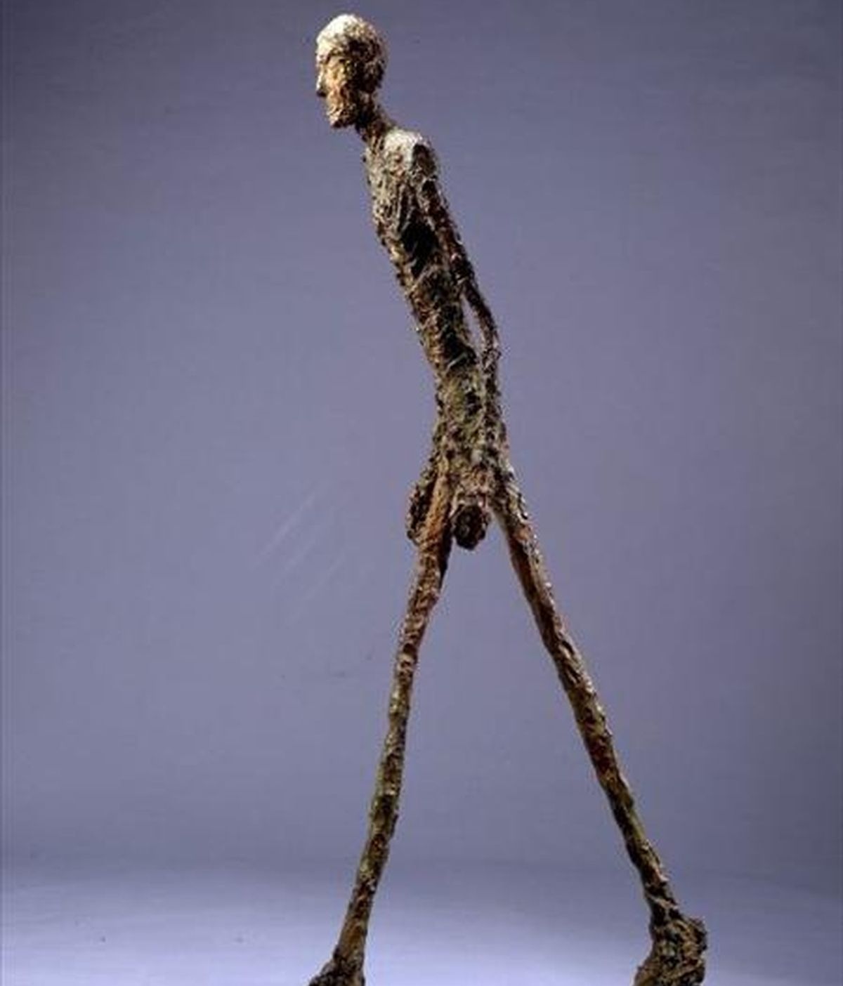 Imagen de Hombre caminando, escultura en bronce de Alberto Giacometti. EFE/Archivo