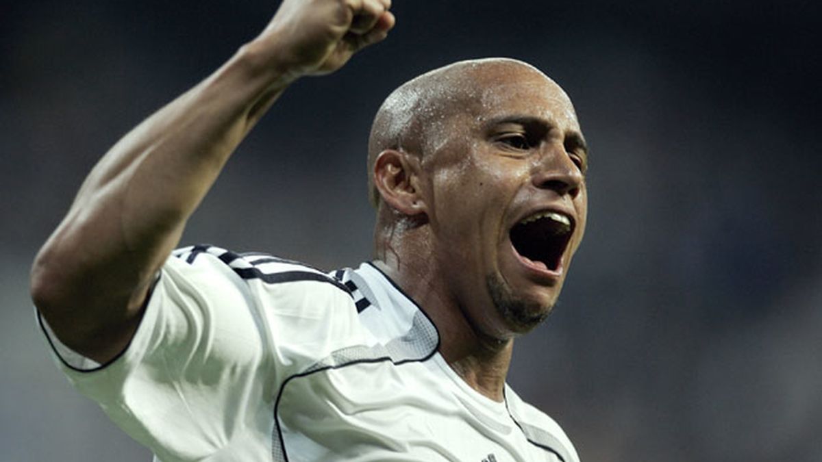 Roberto Carlos durante un partido con el Real Madrid de la temporada 2006-2007 Roberto Carlos durante un partido con el Real Madrid de la temporada 2006-2007