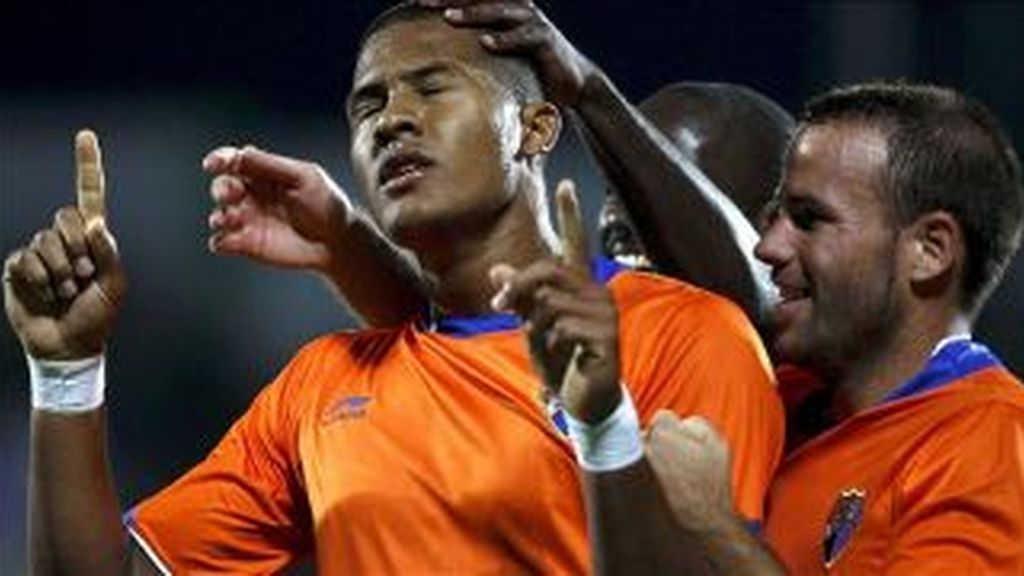 El Málaga venció en el Coliseum. Foto: EFE El Málaga venció en el Coliseum. Foto: EFE