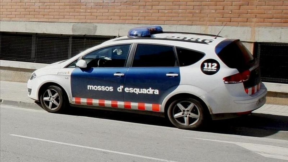 Vehículo de los Mossos d'Esquadra". EFE/Archivo