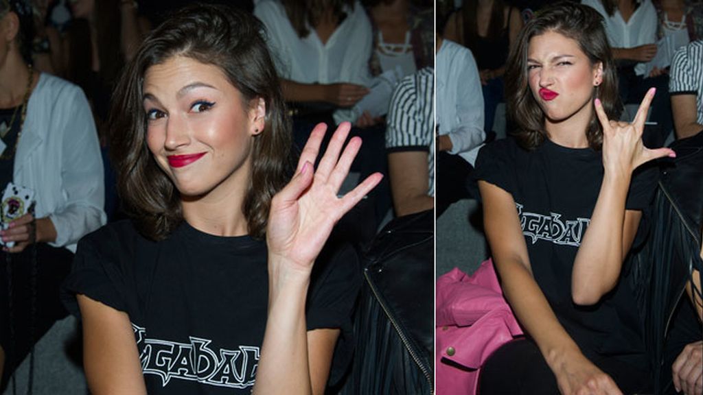 Ursula Corberó apoyando a Maya Hansen y María Escoté
