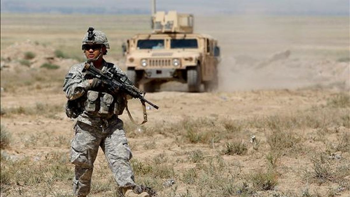 Un soldado estadounidense participa en un ejercicio de instrucción del Ejército afgano en la base Safari, a las afueras de Herat (Afganistán). EFE/Archivo