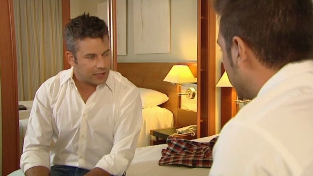 Las caras de sorpresa de Luis Ángel y su madre