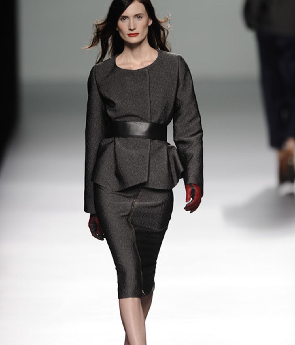 Elegancia extrema en la mujer urbana