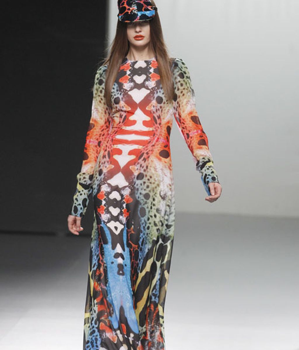 Atención a la cazadora de cuero con el estampado Crack