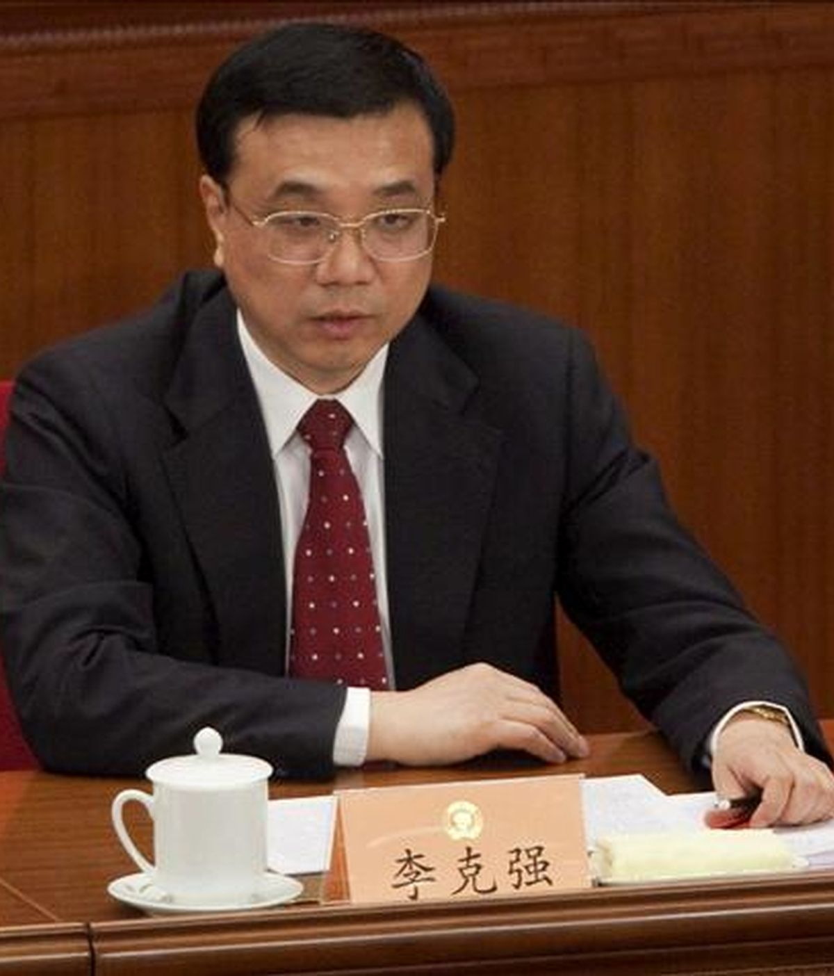 El vice primer ministro ejecutivo, Li Keqiang, en una foto de archivo del 12 de marzo pasado. Li Keqiang estuvo hoy presente en el inicio de la construcción de los reactores nucleares chinos. EFE/Archivo