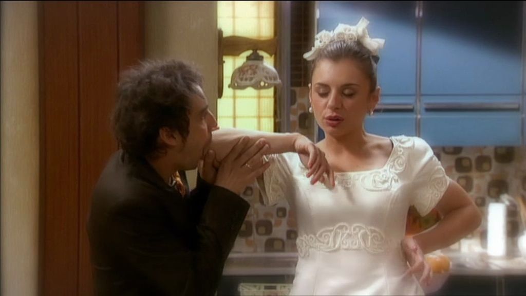 Fidel ayuda a Barajas en su conquista sin saber que su objetivo es Soraya