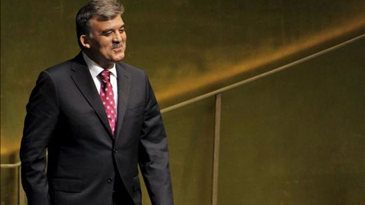 El presidente de Turquía, Abdullah Gul, espera su turno para intervenir durante la primera jornada del 65 periodo de debates de la Asamblea General de las Naciones Unidas, en Nueva York (EE.UU.). EFE