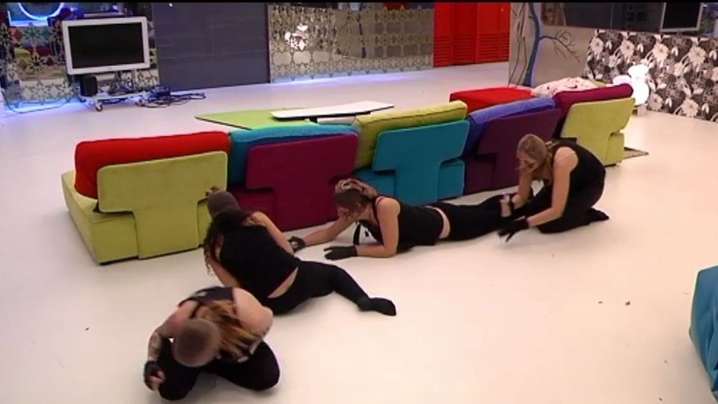 Las chicas pierden su primera batalla contra los chicos