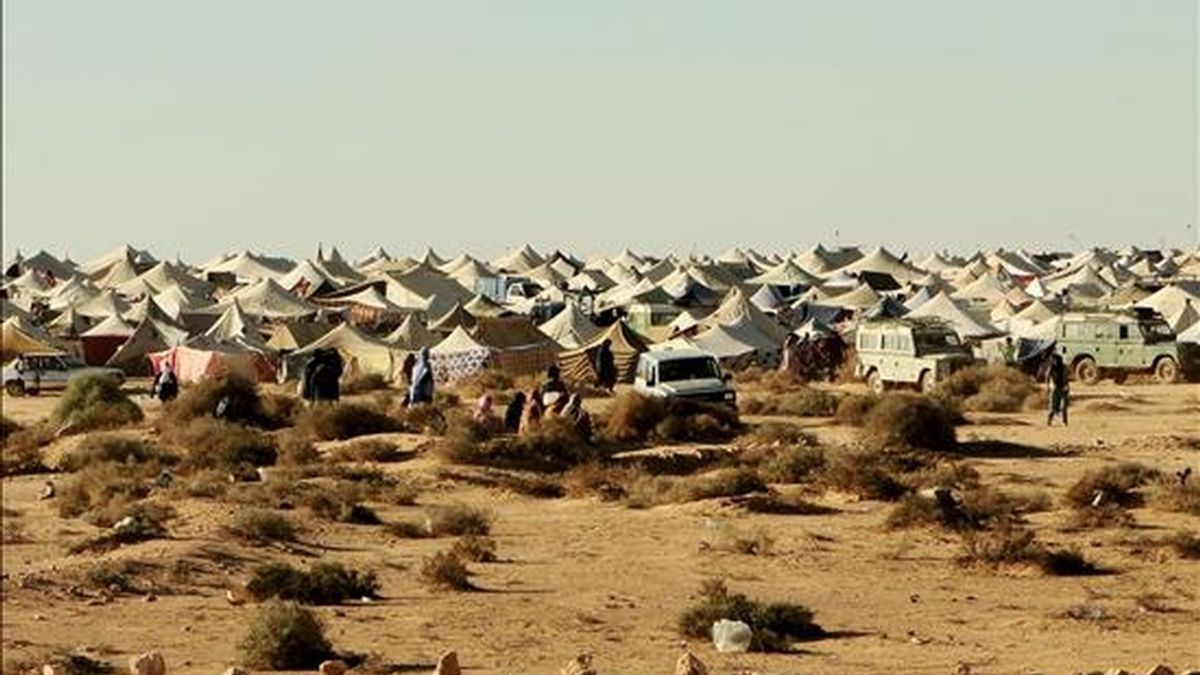 Vista general del campo de desplazados saharauis Gdeim Izi, situado a 18 kilómetros de El Aaiún, capital del Sahara Occidental. EFE/Archivo