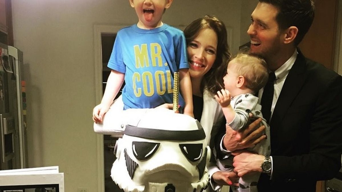 Michael Bublé confirma devastado que su hijo Noah, de tres años, tiene cáncer