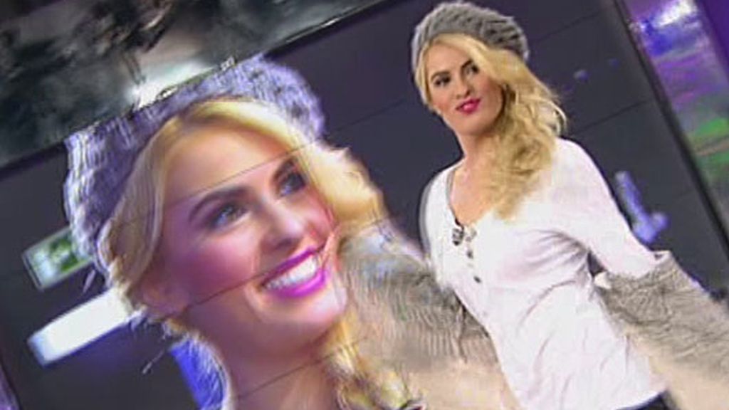 Adriana Abenia besa a Jorge Javier