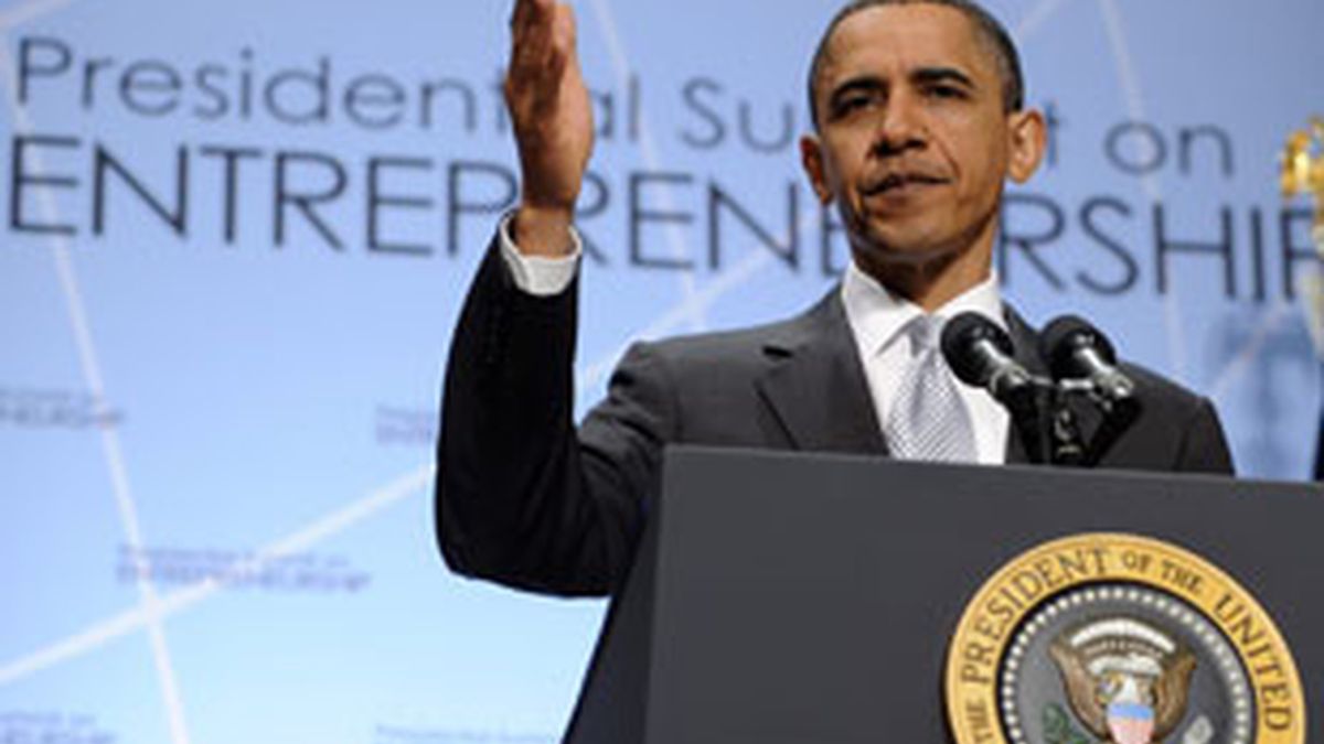 El presidente de Estados Unidos, Barack Obama, habla durante una cumbre con empresarios en la Casa Blanca en Washington. Foto: EFE.