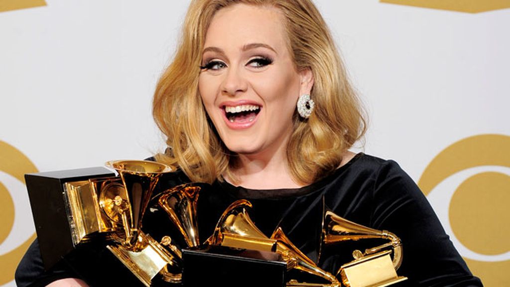 Adele triunfa en los Grammy más tristes