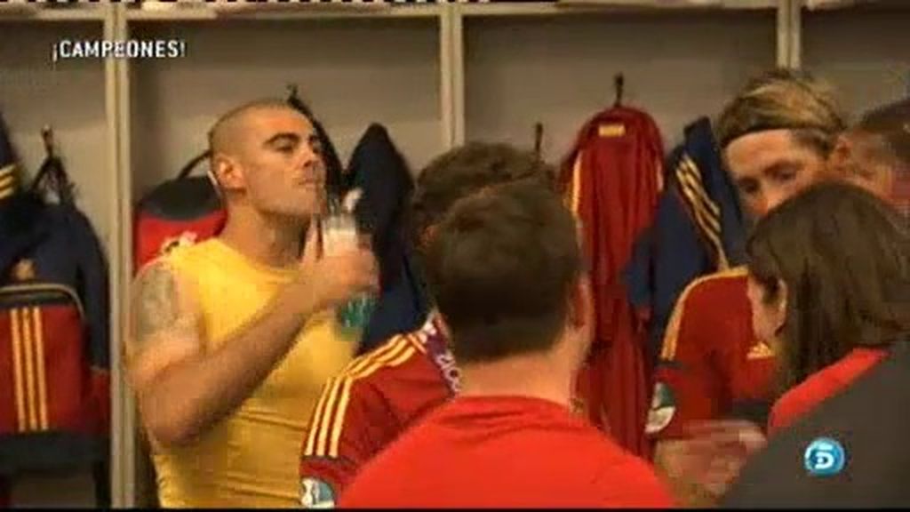 El Príncipe Felipe y Mariano Rajoy, entre otros, felicitaron a La Roja