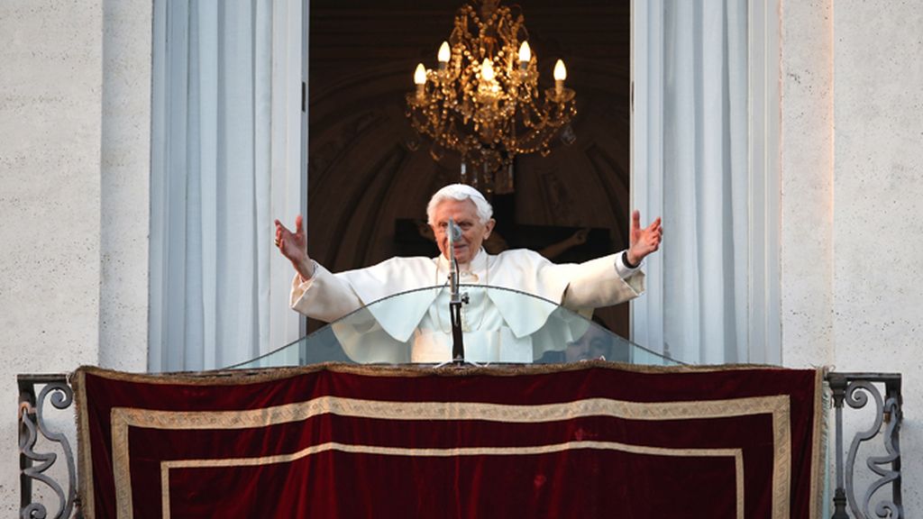 Termina el papado de Benedicto XVI