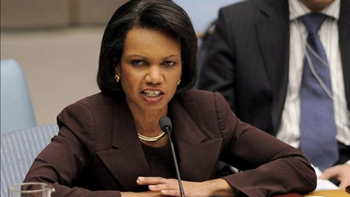 El 17 de julio de 2002, Condoleezza Rice, como Consejera de Seguridad Nacional de la Casa Blanca, dijo que la CIA podría proceder con "métodos alternativos de interrogatorio". EFE/Archivo