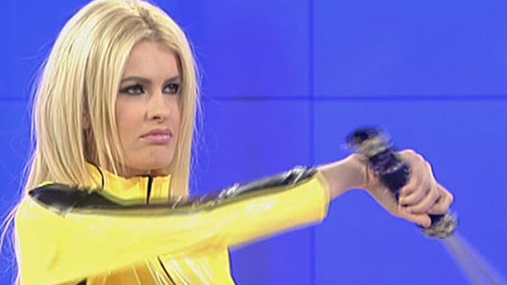 Adriana Abenia a lo Uma Thurman