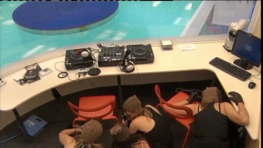 Las chicas pierden su primera batalla contra los chicos