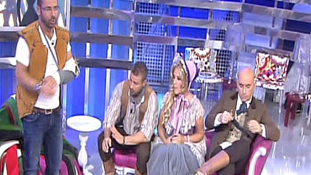 'Sálvame' se viste de 'Tierra de lobos'