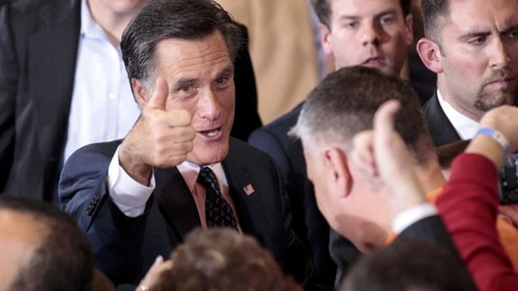 Romney gana a Santorum