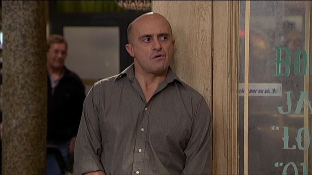 Fidel ayuda a Barajas en su conquista sin saber que su objetivo es Soraya