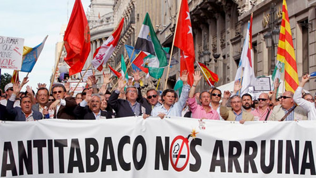 La manifestación fue convocada por la 'Plataforma Libertad si Humo'. Vídeo: Informativos Telecinco.
