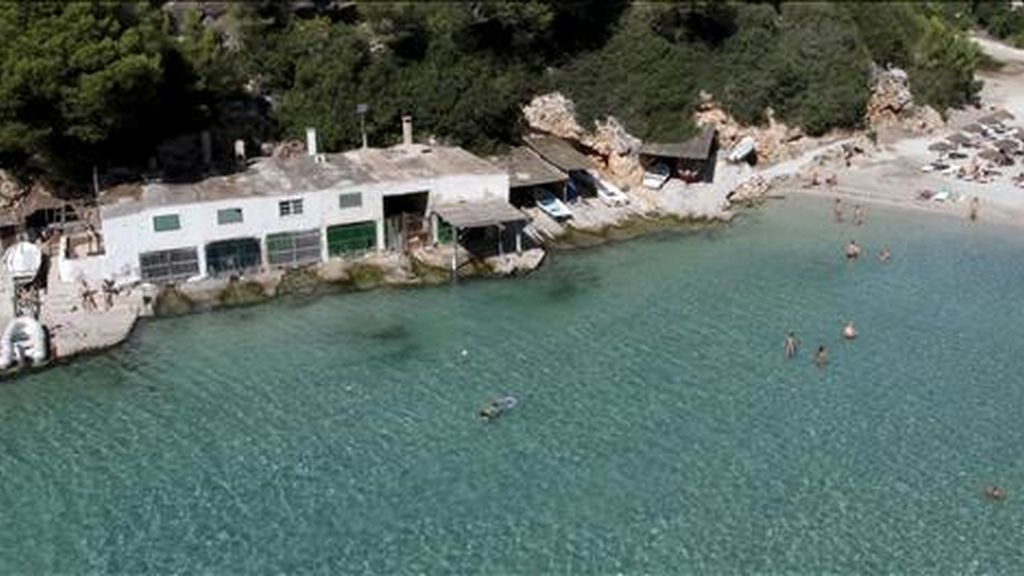 La playa de Cala Pí, en el municipio mallorquín de Llucmajor, en cuyas cercanías ha arribado hoy una patera con al menos 14 inmigrantes ilegales. EFE La playa de Cala Pí, en el municipio mallorquín de Llucmajor, en cuyas cercanías ha arribado hoy una patera con al menos 14 inmigrantes ilegales. EFE