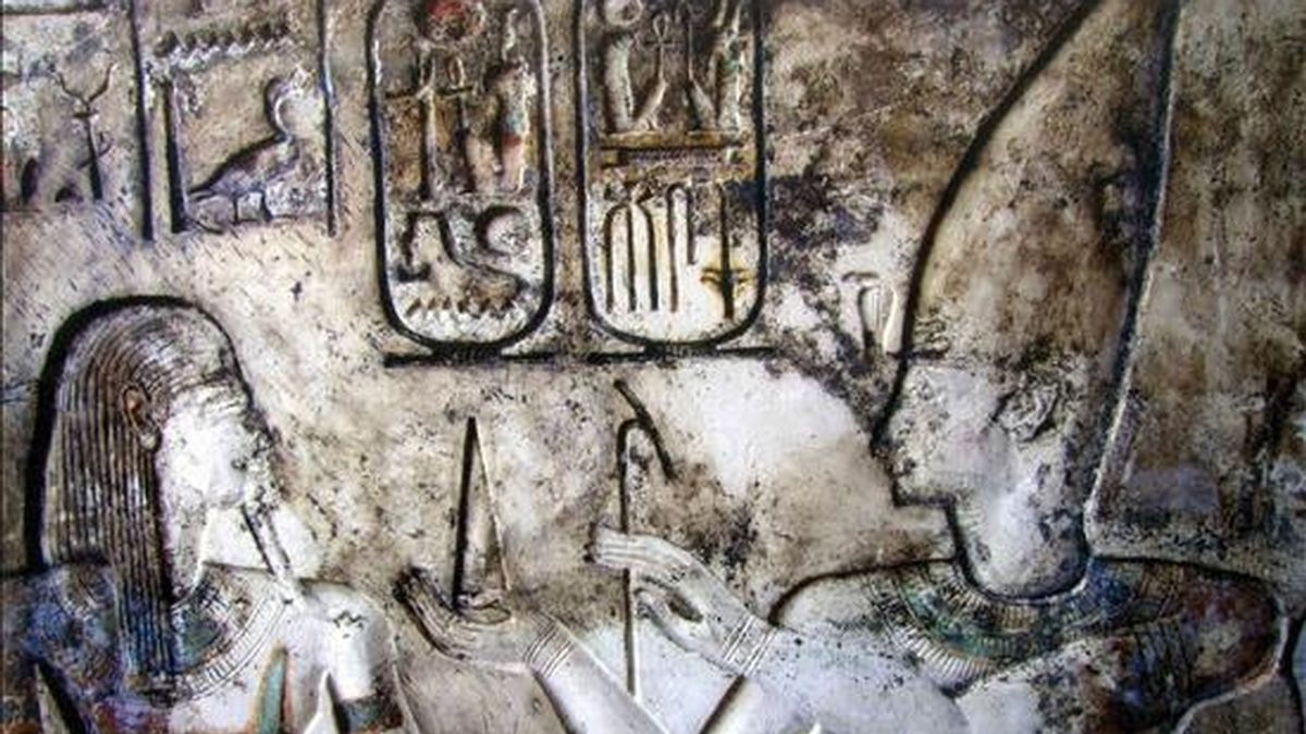Imagen de uno de los cuatro templos faraónicos amurallados descubiertos por arqueólogos egipcios en la península del Sinaí, que datan del Imperio Nuevo (1539-1075 a.C) y del Primer Periodo Intermedio (2125-1975 a.C). Uno de los templos encontrados es el mayor hallado en el Sinaí hasta el momento, fue construido con piedra caliza y mide 80 metros por 70. EFE