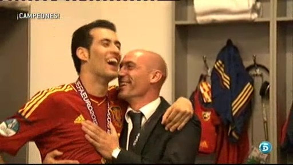 El Príncipe Felipe y Mariano Rajoy, entre otros, felicitaron a La Roja