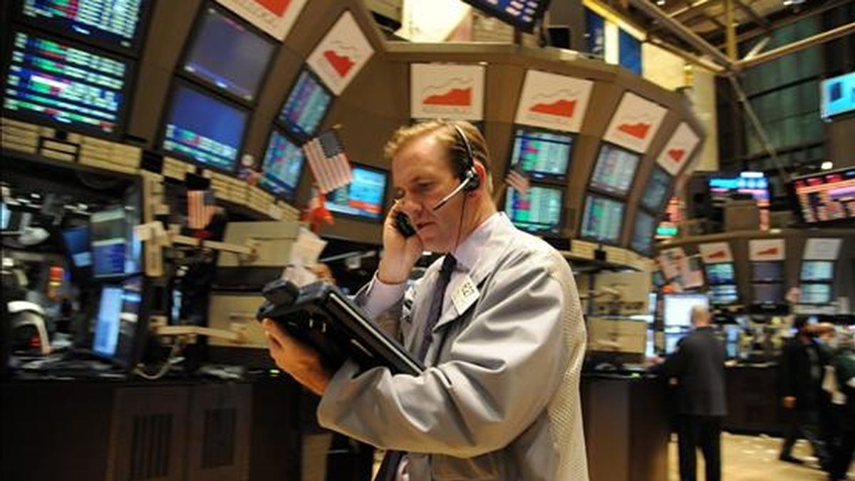 El índice Dow Jones de Industriales, que agrupa a treinta de las mayores empresas que cotizan en Estados Unidos, acabó en 11.362,41 enteros, tras sumar 106,63 unidades. EFE/Archivo El índice Dow Jones de Industriales, que agrupa a treinta de las mayores empresas que cotizan en Estados Unidos, acabó en 11.362,41 enteros, tras sumar 106,63 unidades. EFE/Archivo