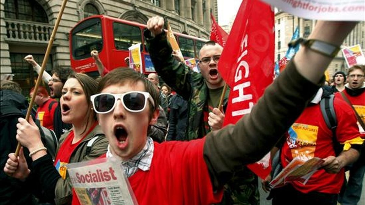 Una de las manifestaciones contra la cumbre del G-20 celebradas en Londres el pasado 2 de abril. EFE/Archivo